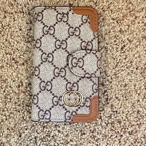 Gucci Logo iPhone 12mini Cell Phone Wallet Case- Preowned